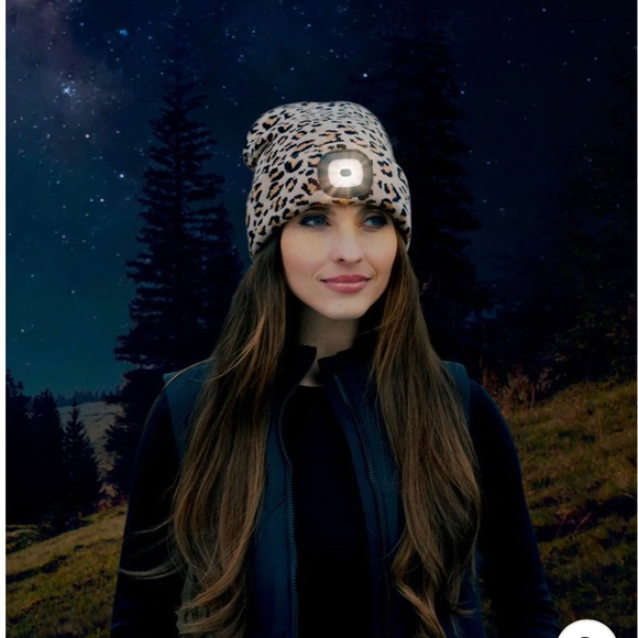 Night Scope Explorer’s Collection Rechargeable LED Beanie - Picture 2 of 9